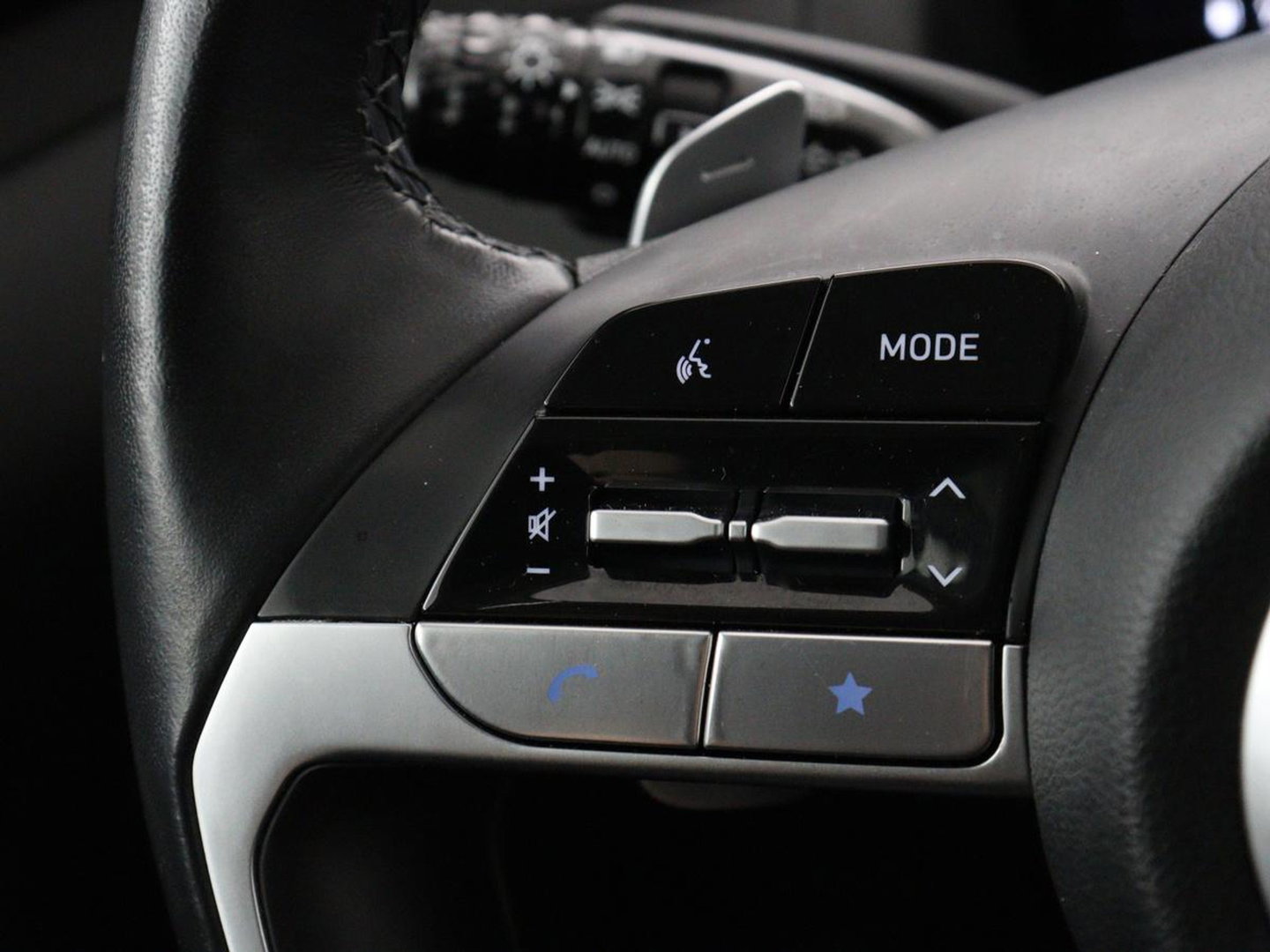 Hyundai Tucson 1.6 T-GDI PHEV Premium 4WD | SOH 96,5% | Stoelventilatie | Leder | Trekhaak | 360 Camera | Adaptive cruise | Krell Audio | Achterbankverwarming | Camera | Memory | Keyless | Plug In