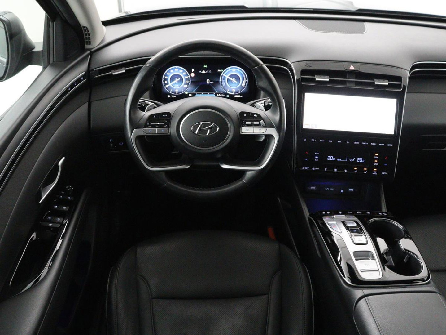 Hyundai Tucson 1.6 T-GDI PHEV Premium 4WD | SOH 96,5% | Stoelventilatie | Leder | Trekhaak | 360 Camera | Adaptive cruise | Krell Audio | Achterbankverwarming | Camera | Memory | Keyless | Plug In