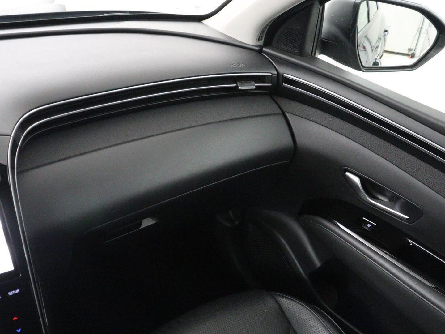 Hyundai Tucson 1.6 T-GDI PHEV Premium 4WD | SOH 96,5% | Stoelventilatie | Leder | Trekhaak | 360 Camera | Adaptive cruise | Krell Audio | Achterbankverwarming | Camera | Memory | Keyless | Plug In