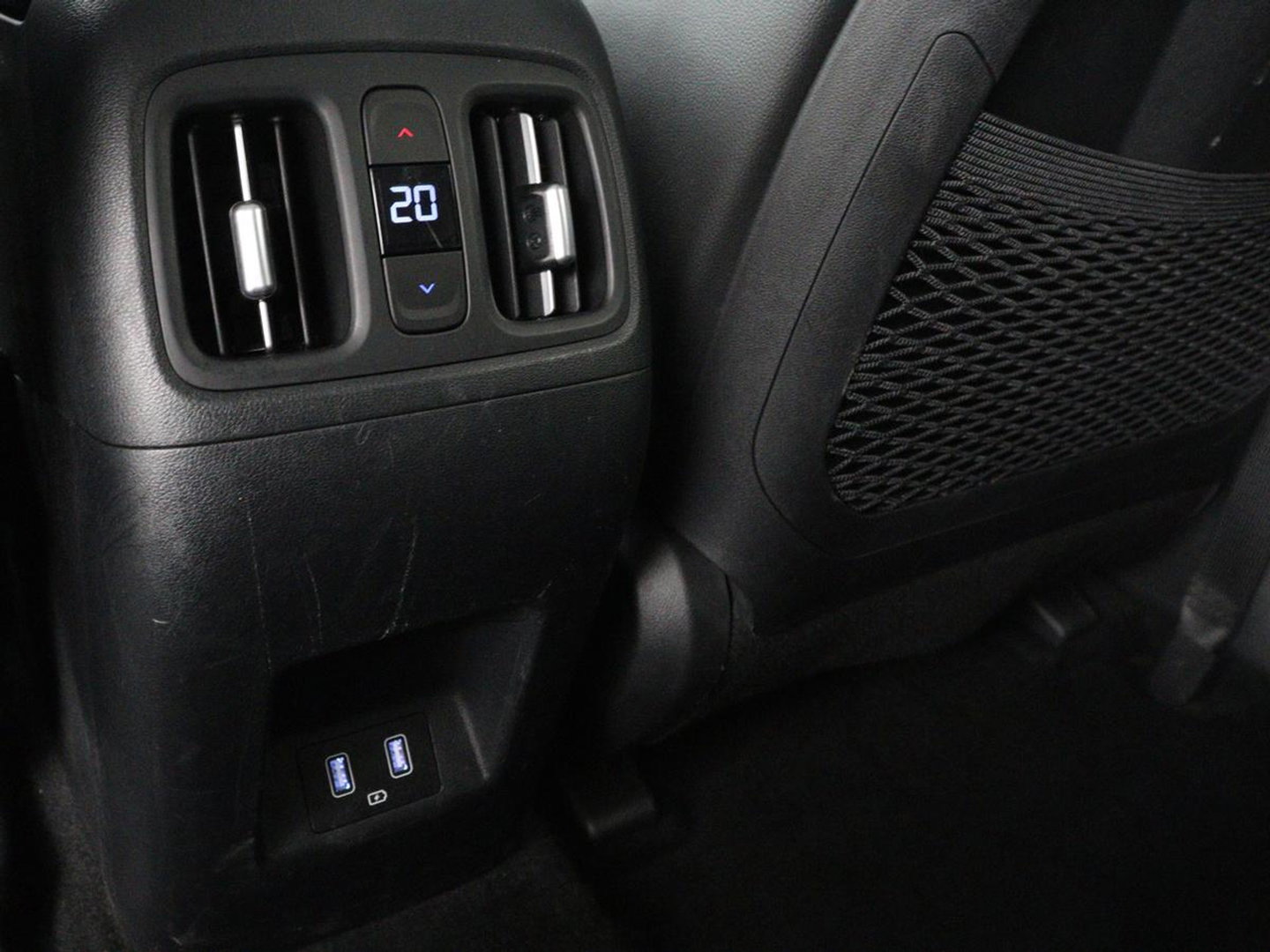 Hyundai Tucson 1.6 T-GDI PHEV Premium 4WD | SOH 96,5% | Stoelventilatie | Leder | Trekhaak | 360 Camera | Adaptive cruise | Krell Audio | Achterbankverwarming | Camera | Memory | Keyless | Plug In