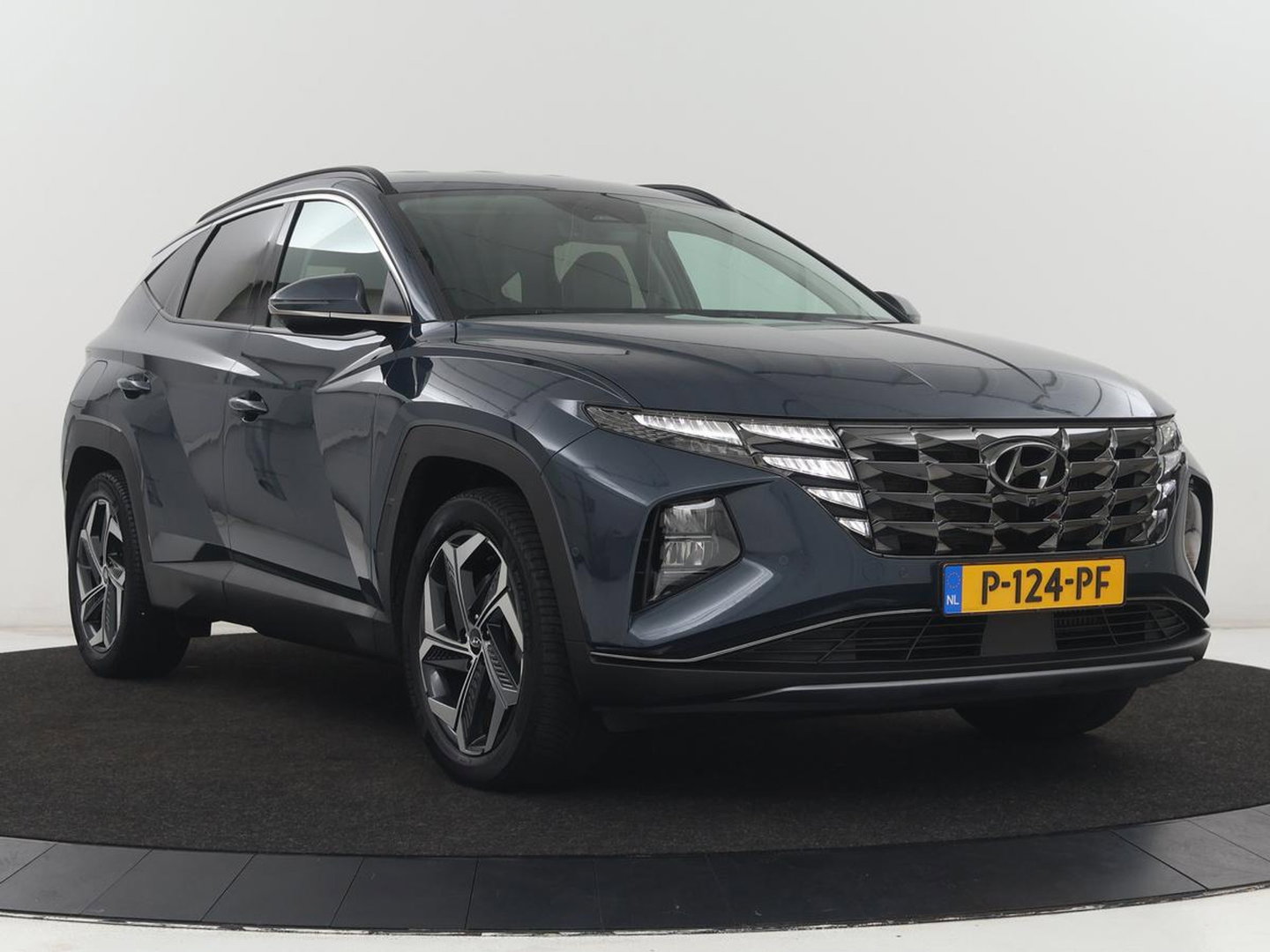 Hyundai Tucson 1.6 T-GDI PHEV Premium 4WD | SOH 96,5% | Stoelventilatie | Leder | Trekhaak | 360 Camera | Adaptive cruise | Krell Audio | Achterbankverwarming | Camera | Memory | Keyless | Plug In