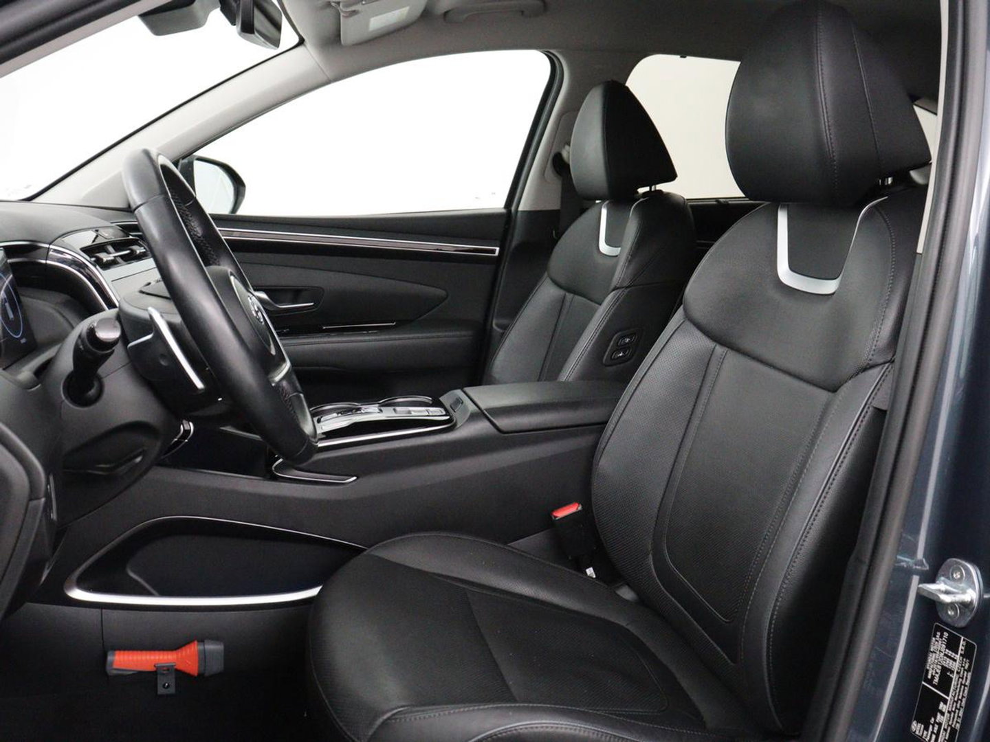Hyundai Tucson 1.6 T-GDI PHEV Premium 4WD | SOH 96,5% | Stoelventilatie | Leder | Trekhaak | 360 Camera | Adaptive cruise | Krell Audio | Achterbankverwarming | Camera | Memory | Keyless | Plug In