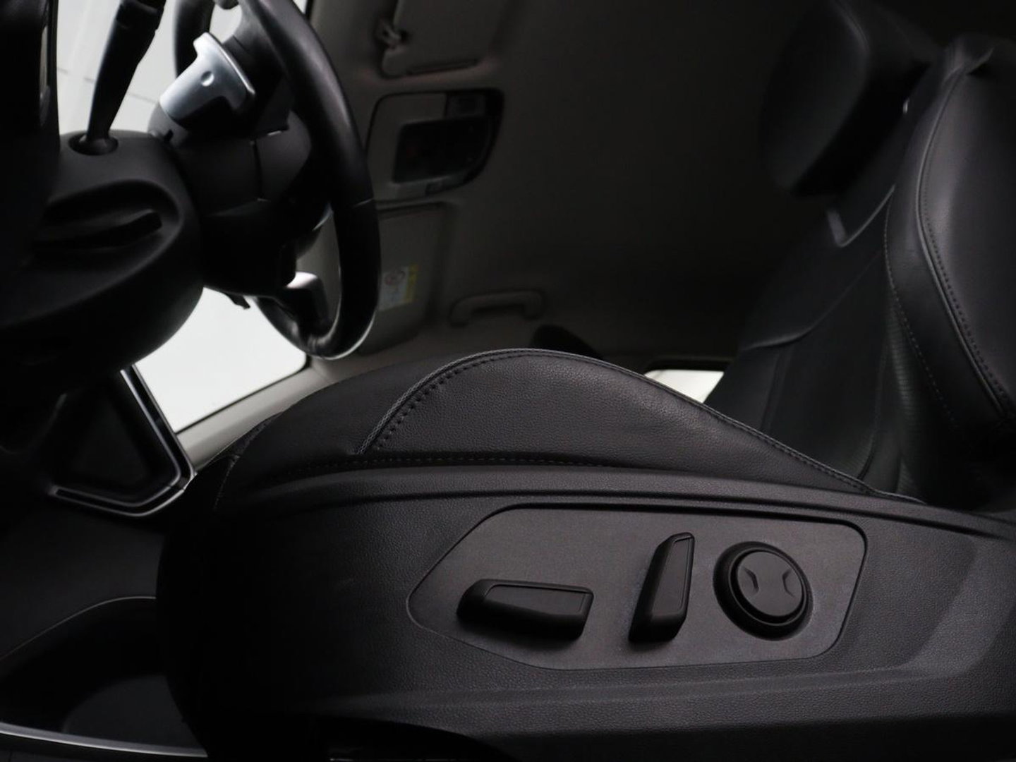 Hyundai Tucson 1.6 T-GDI PHEV Premium 4WD | SOH 96,5% | Stoelventilatie | Leder | Trekhaak | 360 Camera | Adaptive cruise | Krell Audio | Achterbankverwarming | Camera | Memory | Keyless | Plug In
