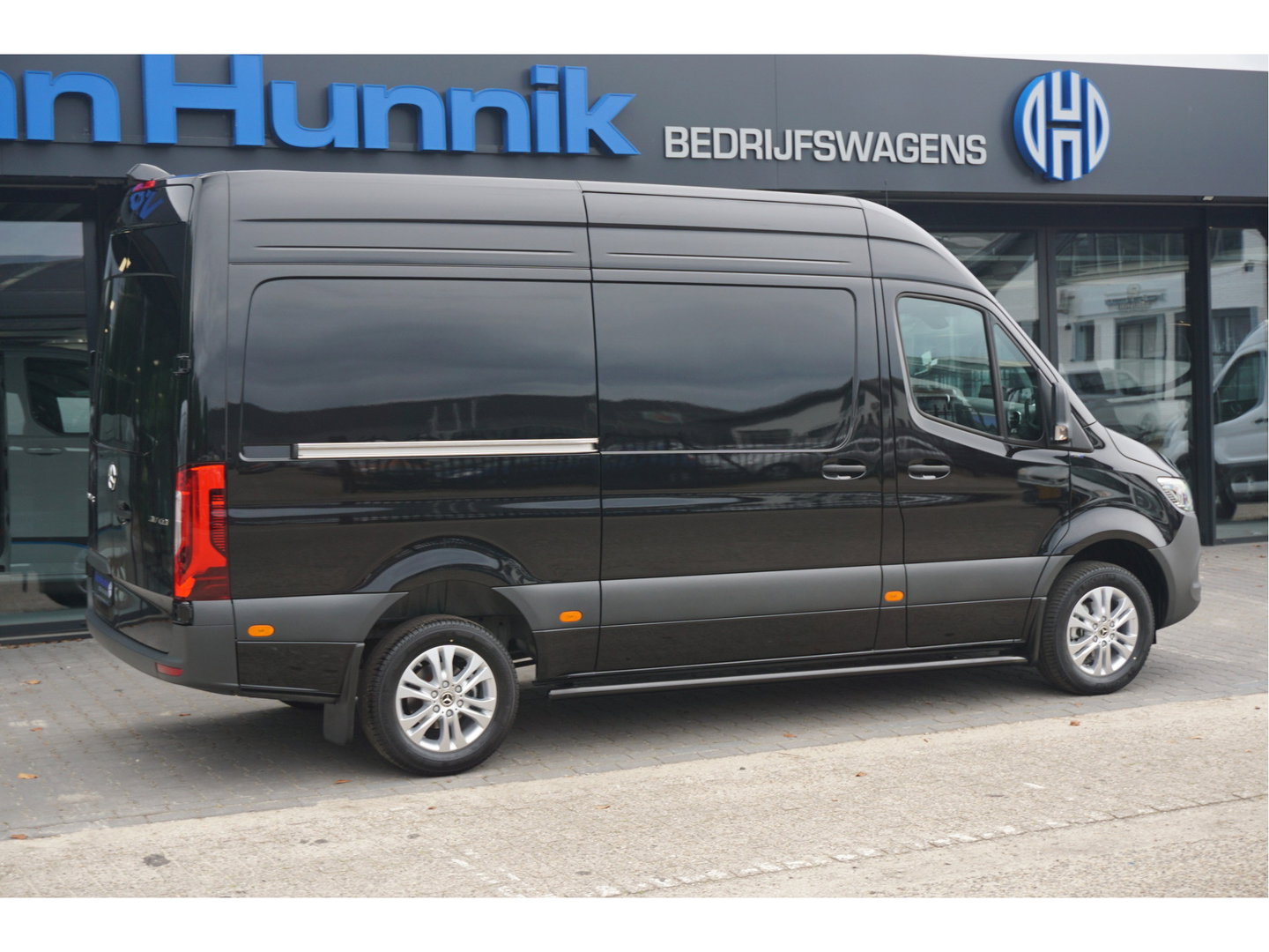 Mercedes-Benz Sprinter 317CDI Pro L2H2 BPM VRIJ!! 10.25" Mbux 17" LM, Gev. Stoel, 3.5T Trekgewicht, LED!! NR. A574*