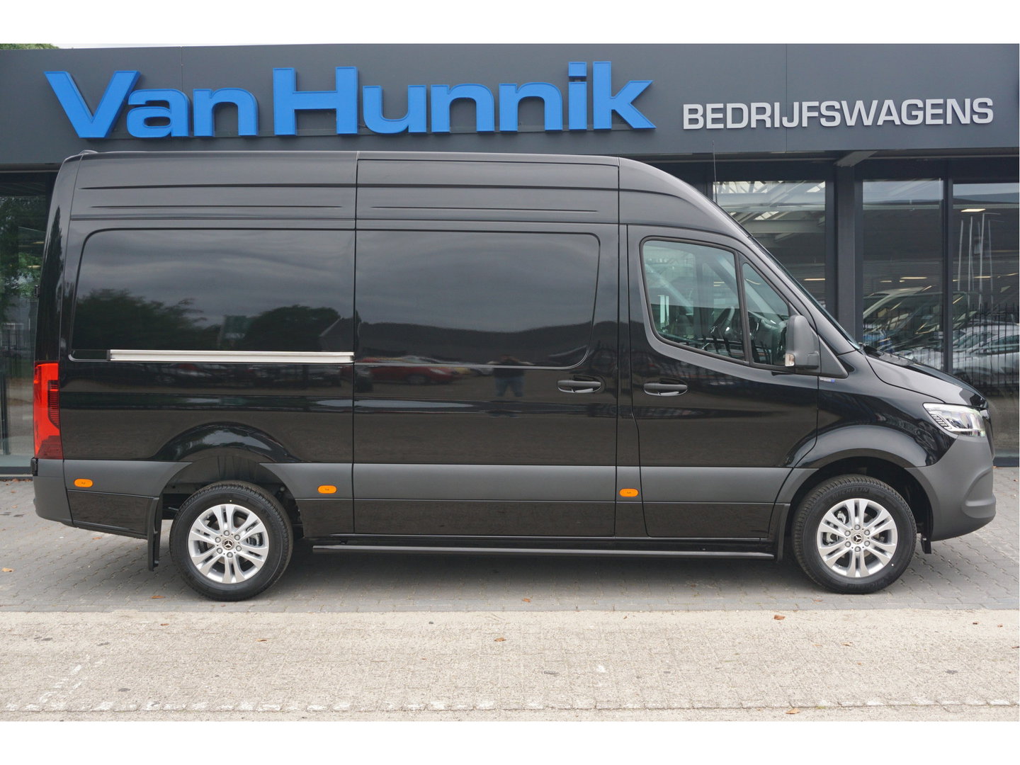 Mercedes-Benz Sprinter 317CDI Pro L2H2 BPM VRIJ!! 10.25" Mbux 17" LM, Gev. Stoel, 3.5T Trekgewicht, LED!! NR. A574*