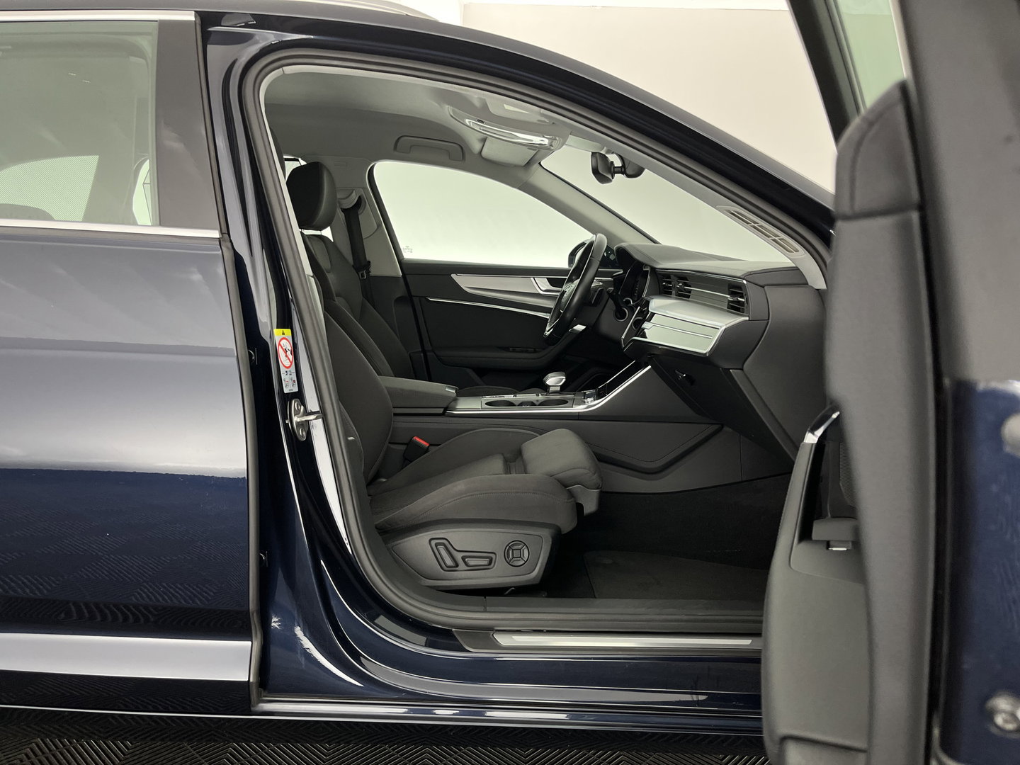 Audi A6 Avant 40 TDI Sport Lease Edition MHEV Aut. *FULL-LED | HEATED-SPORTSEATS | MEMORY-PACK | DIGI-COCKPIT | NAVI-FULLMAP | CARPLAY | AUDI-SOUND | SHIFTPADDLES | TOWBAR | 20''ALU*