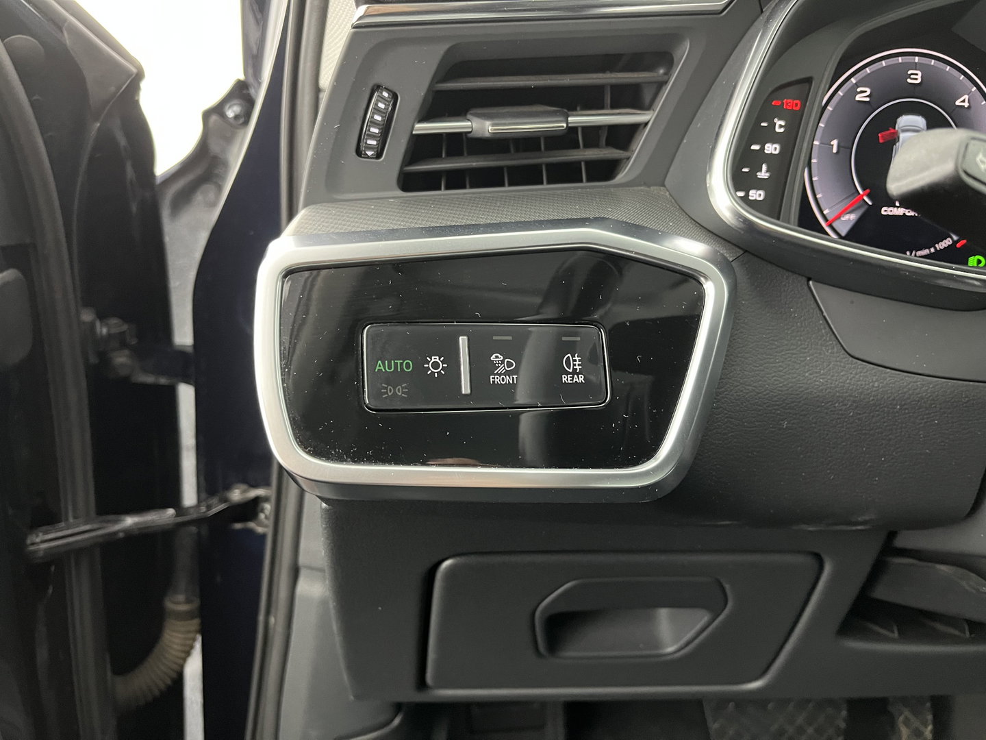 Audi A6 Avant 40 TDI Sport Lease Edition MHEV Aut. *FULL-LED | HEATED-SPORTSEATS | MEMORY-PACK | DIGI-COCKPIT | NAVI-FULLMAP | CARPLAY | AUDI-SOUND | SHIFTPADDLES | TOWBAR | 20''ALU*