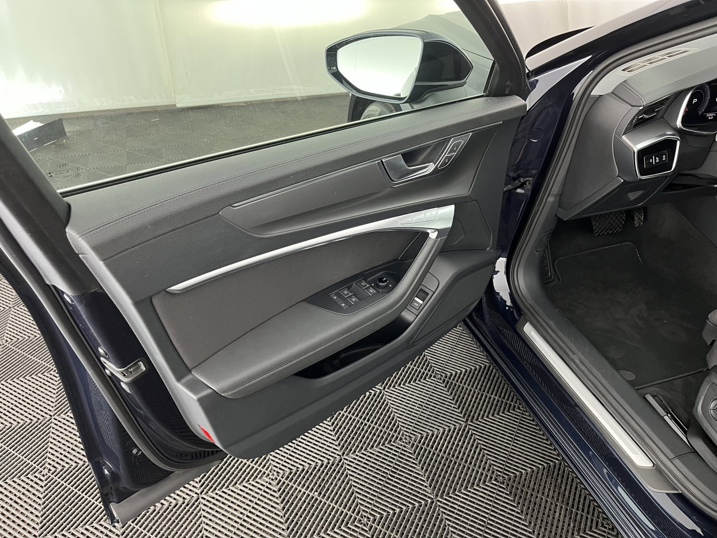 Audi A6 Avant 40 TDI Sport Lease Edition MHEV Aut. *FULL-LED | HEATED-SPORTSEATS | MEMORY-PACK | DIGI-COCKPIT | NAVI-FULLMAP | CARPLAY | AUDI-SOUND | SHIFTPADDLES | TOWBAR | 20''ALU*
