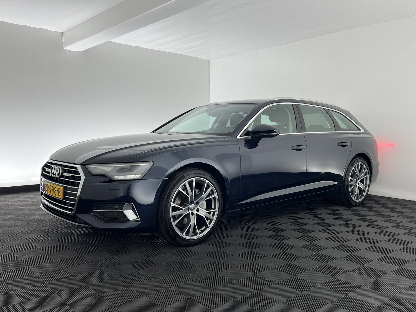 Audi A6 Avant 40 TDI Sport Lease Edition MHEV Aut. *FULL-LED | HEATED-SPORTSEATS | MEMORY-PACK | DIGI-COCKPIT | NAVI-FULLMAP | CARPLAY | AUDI-SOUND | SHIFTPADDLES | TOWBAR | 20''ALU*
