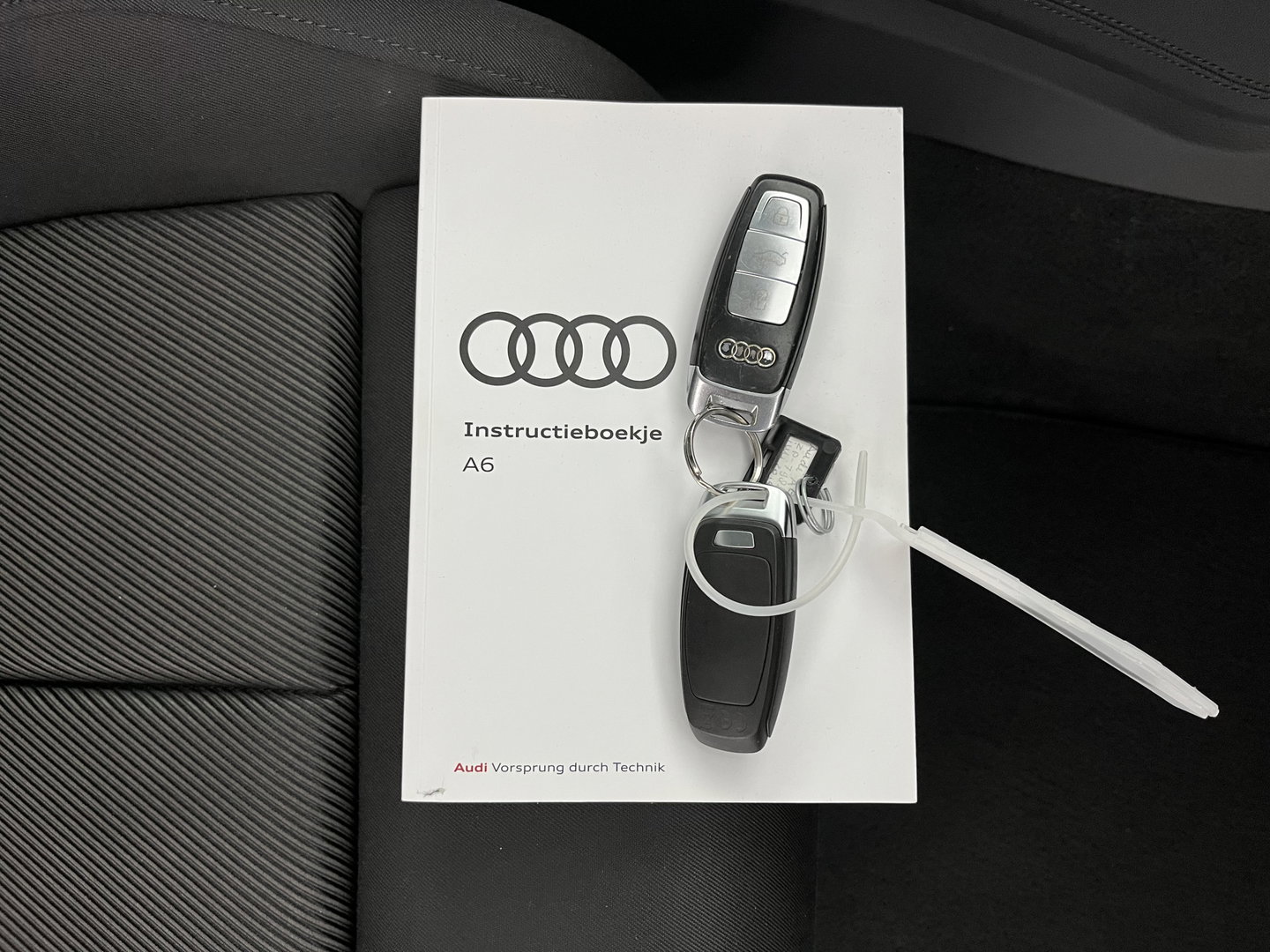 Audi A6 Avant 40 TDI Sport Lease Edition MHEV Aut. *FULL-LED | HEATED-SPORTSEATS | MEMORY-PACK | DIGI-COCKPIT | NAVI-FULLMAP | CARPLAY | AUDI-SOUND | SHIFTPADDLES | TOWBAR | 20''ALU*
