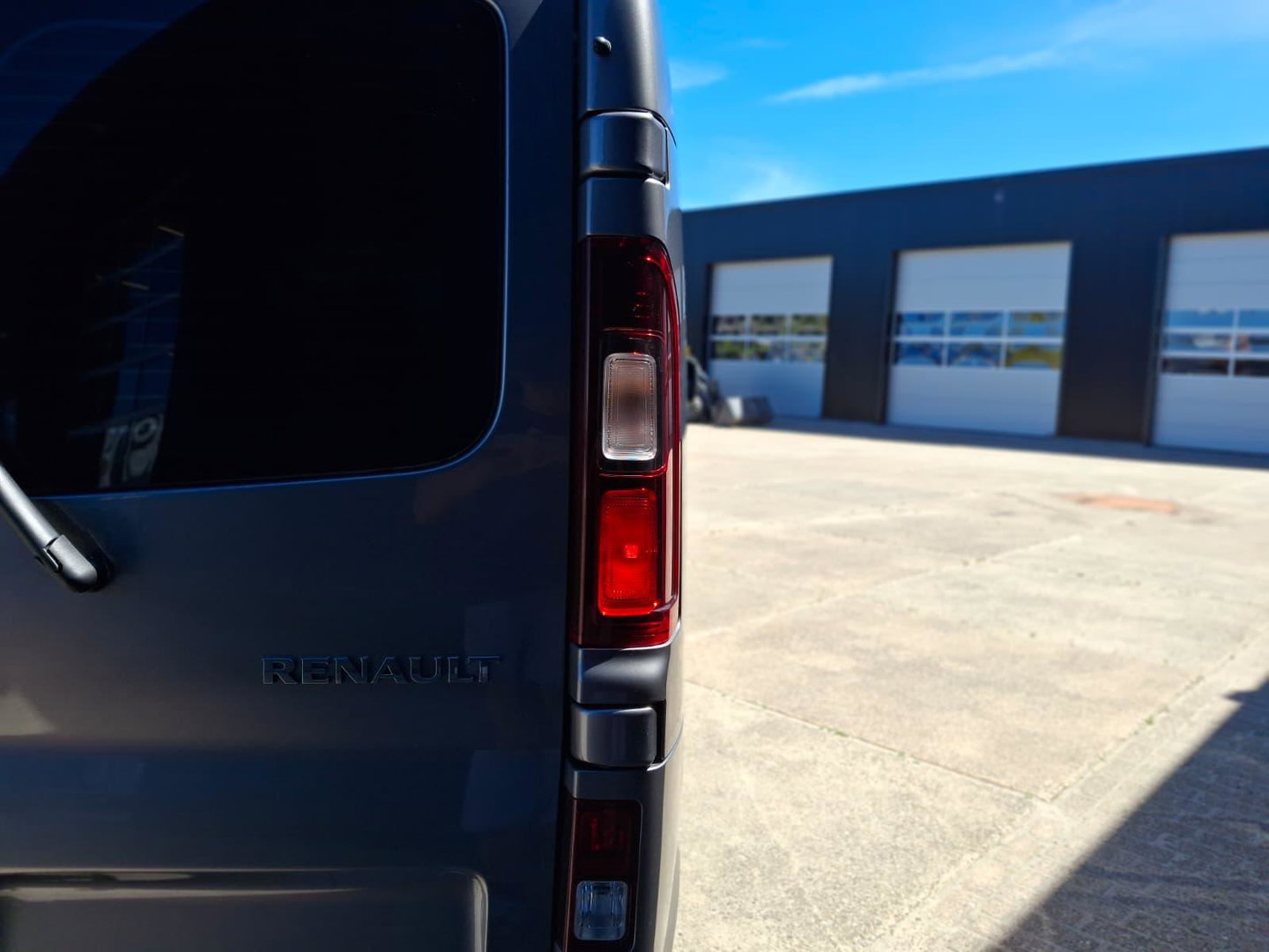 Renault Trafic 2.0 dCi 170 T29 L2H1 DC Luxe MARGE | AUT | R-LINK | LED | CAMERA