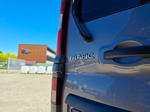 Renault Trafic 2.0 dCi 170 T29 L2H1 DC Luxe MARGE | AUT | R-LINK | LED | CAMERA