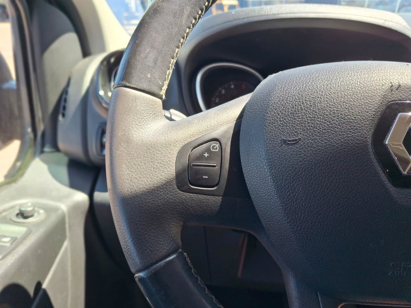 Renault Trafic 2.0 dCi 170 T29 L2H1 DC Luxe MARGE | AUT | R-LINK | LED | CAMERA
