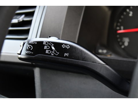 Volkswagen Transporter 2.0 TDI L2H1 DC Edition Cruise, Sensoren, Trekhaak, Airco, 85pk, Radio, Direct leverbaar!