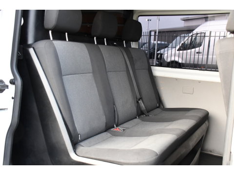 Volkswagen Transporter 2.0 TDI L2H1 DC Edition Cruise, Sensoren, Trekhaak, Airco, 85pk, Radio, Direct leverbaar!