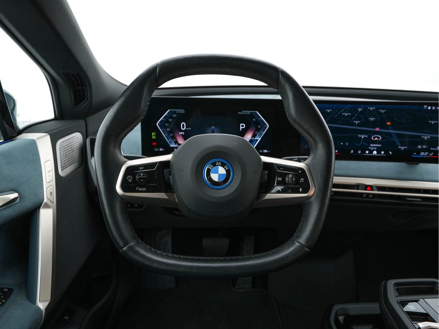 BMW iX xDrive40 Business Edition Plus 77 kWh [ 3-Fase ] {SOH-100%} (INCL-BTW) *PANO | HEAD-UP | TOPVIEW | MASSAGE | LASER-LIGHT | MEMORY-PACK | BOWERS&WILKINS | BLINDSPOT | WIDESCREEN-COCKPIT | HEATED-COMFORTSEATS | DAB | AMBIENTLIGHT | NAVI-FULLMAP | 20''AL