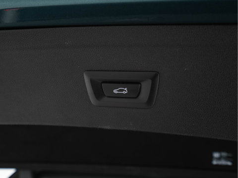 BMW iX xDrive40 Business Edition Plus 77 kWh [ 3-Fase ] {SOH-100%} (INCL-BTW) *PANO | HEAD-UP | TOPVIEW | MASSAGE | LASER-LIGHT | MEMORY-PACK | BOWERS&WILKINS | BLINDSPOT | WIDESCREEN-COCKPIT | HEATED-COMFORTSEATS | DAB | AMBIENTLIGHT | NAVI-FULLMAP | 20''AL