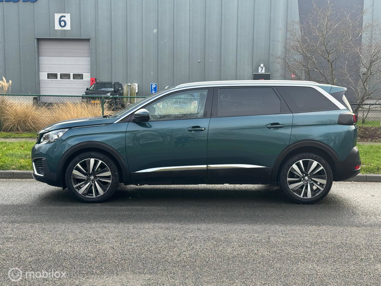 Peugeot 5008