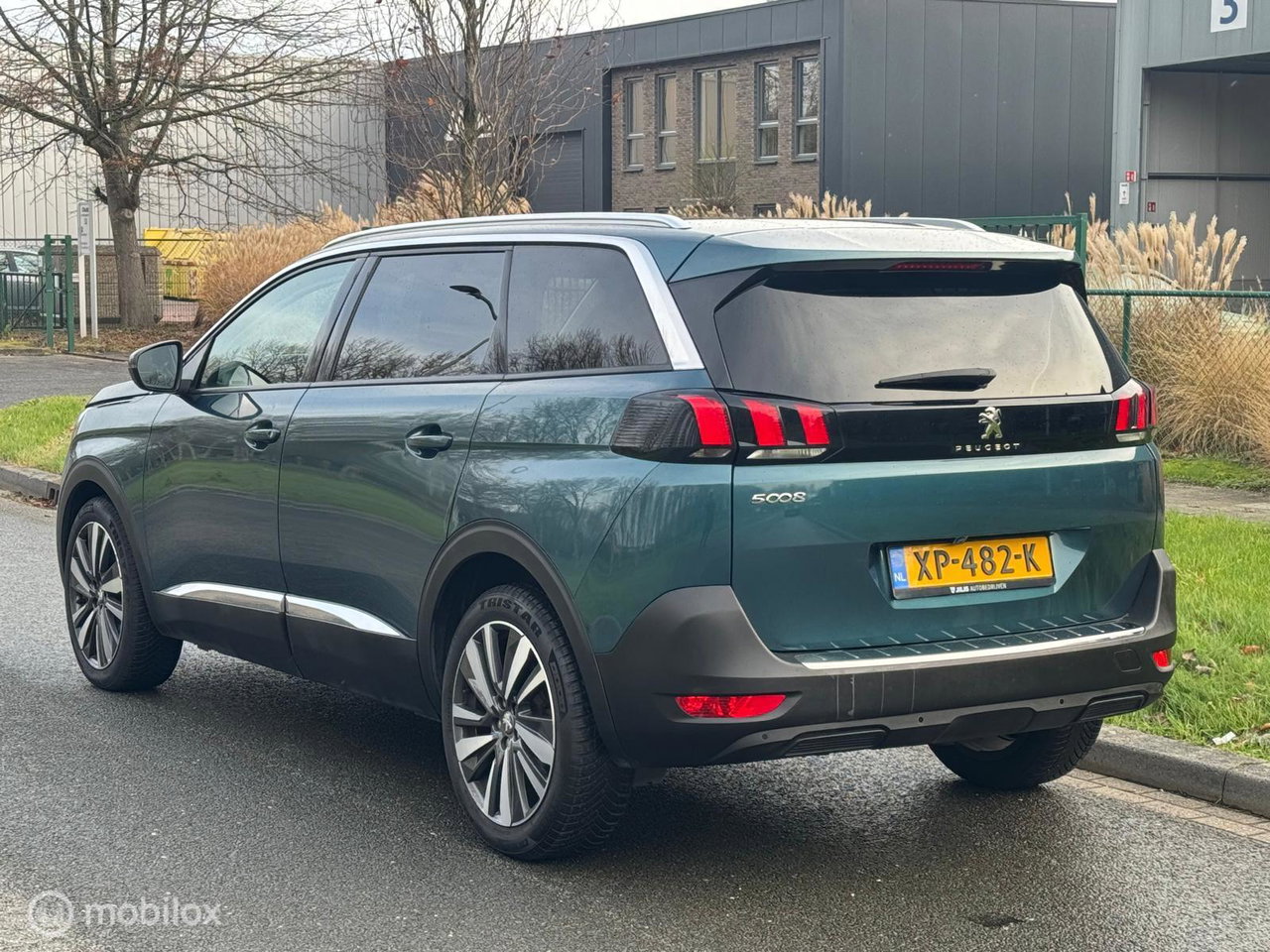 Peugeot 5008