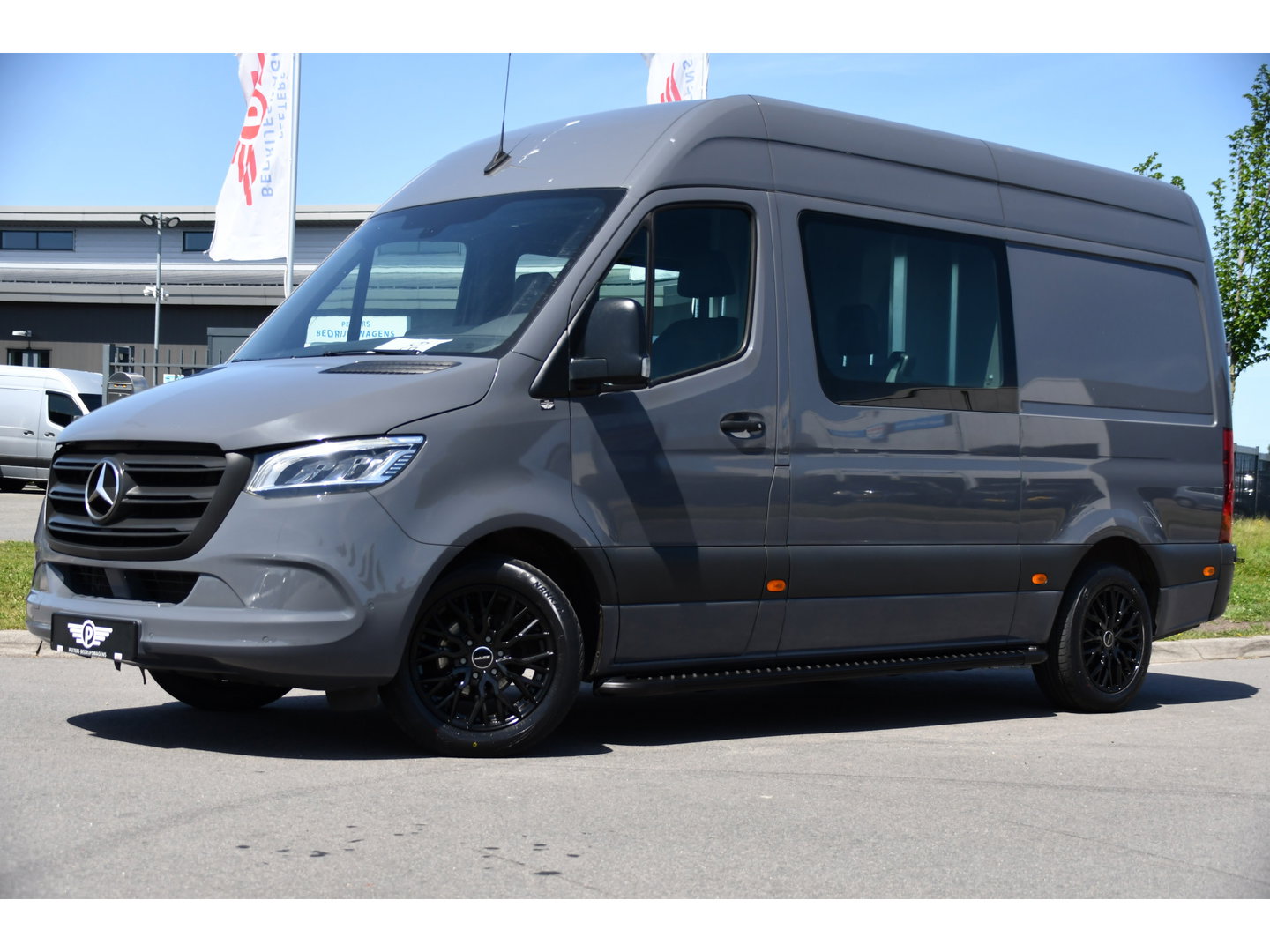Mercedes-Benz Sprinter 317 1.9 CDI L2H2 DC PB Edition Camera, Cruise, Carplay, 170pk, LED, 3500kg Trekhaak, Automaat, Sensoren, Multimedia, Uniek!