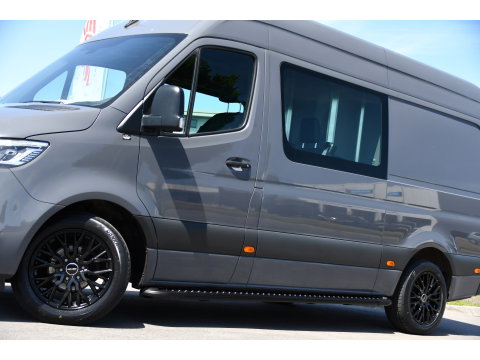 Mercedes-Benz Sprinter 317 1.9 CDI L2H2 DC PB Edition Camera, Cruise, Carplay, 170pk, LED, 3500kg Trekhaak, Automaat, Sensoren, Multimedia, Uniek!