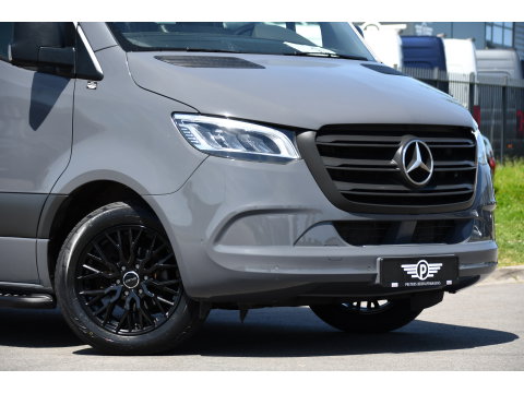 Mercedes-Benz Sprinter 317 1.9 CDI L2H2 DC PB Edition Camera, Cruise, Carplay, 170pk, LED, 3500kg Trekhaak, Automaat, Sensoren, Multimedia, Uniek!