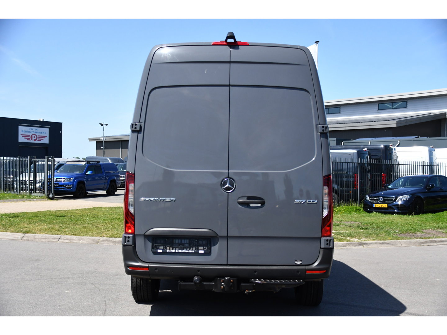 Mercedes-Benz Sprinter 317 1.9 CDI L2H2 DC PB Edition Camera, Cruise, Carplay, 170pk, LED, 3500kg Trekhaak, Automaat, Sensoren, Multimedia, Uniek!