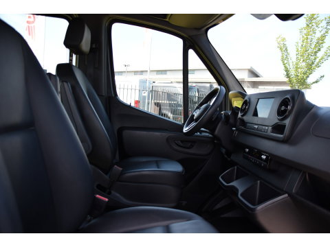 Mercedes-Benz Sprinter 317 1.9 CDI L2H2 DC PB Edition Camera, Cruise, Carplay, 170pk, LED, 3500kg Trekhaak, Automaat, Sensoren, Multimedia, Uniek!