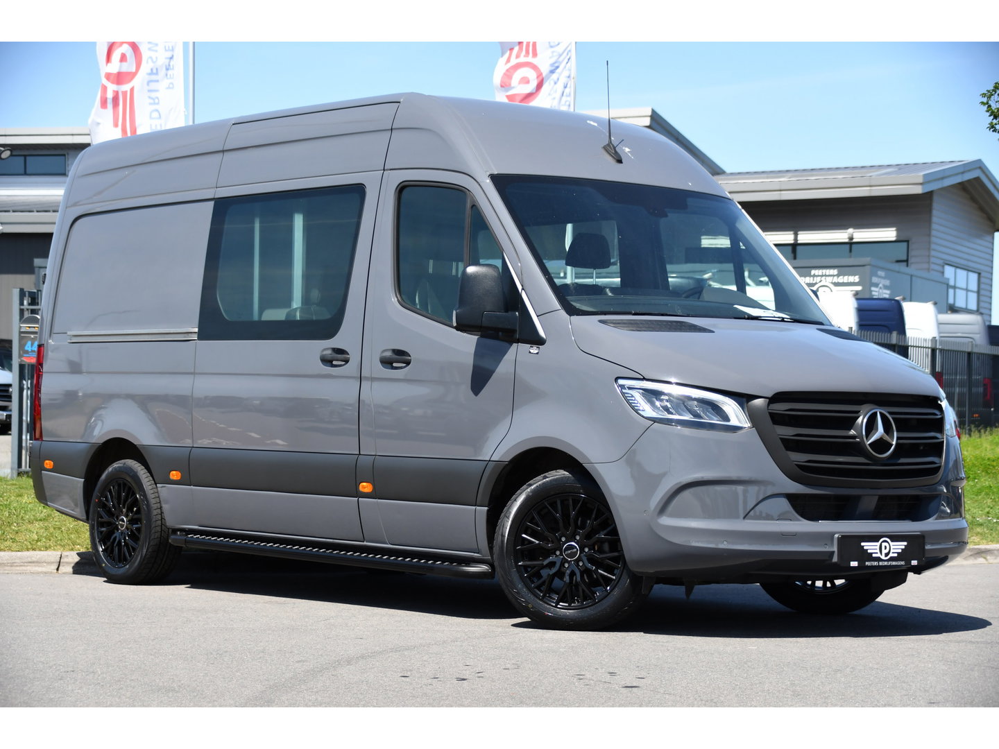 Mercedes-Benz Sprinter 317 1.9 CDI L2H2 DC PB Edition Camera, Cruise, Carplay, 170pk, LED, 3500kg Trekhaak, Automaat, Sensoren, Multimedia, Uniek!