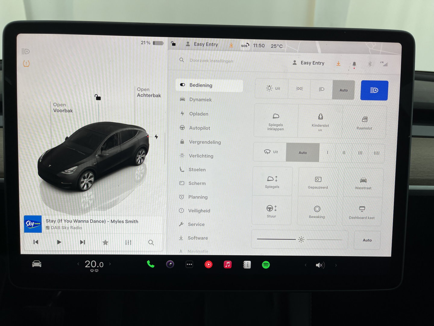 Tesla Model Y Long Range AWD 75 kWh [ 3-Fase ] {SOH-91%} (INCL.BTW)  Aut. *PANO | LEATHER | AUTO-PILOT | NAVI-FULLMAP | MATRIX-LED | KEYLESS | CAMERA | DAB+ | HEATED-COMFORTSEATS | PRIVACYGLASS | TOPVIEW*