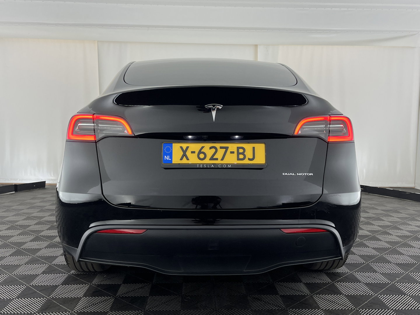 Tesla Model Y Long Range AWD 75 kWh [ 3-Fase ] {SOH-91%} (INCL.BTW)  Aut. *PANO | LEATHER | AUTO-PILOT | NAVI-FULLMAP | MATRIX-LED | KEYLESS | CAMERA | DAB+ | HEATED-COMFORTSEATS | PRIVACYGLASS | TOPVIEW*