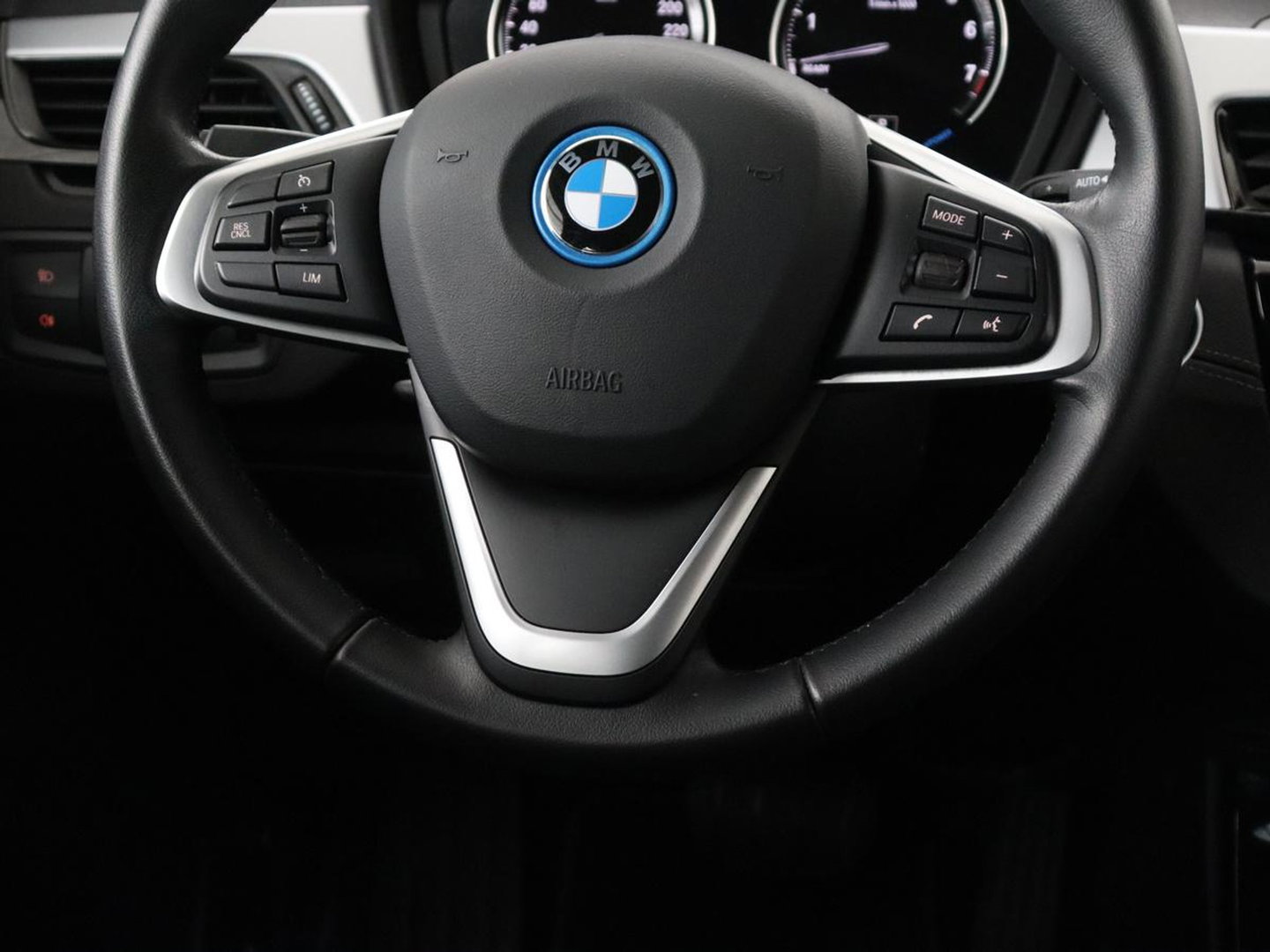 BMW X2 xDrive25e Executive | SOH 88% | Camera | Navigatie | Full LED | Park Assist | Climate control | Bluetooth | Cruise control | 18'' lichtmetalen velgen | PHEV | Plug In