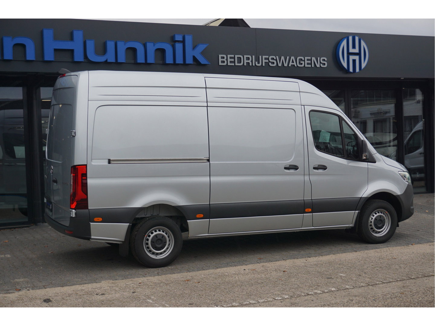 Mercedes-Benz Sprinter 317CDI Pro L2H2 BPM VRIJ!! 10.25" Mbux Cam, Gev. Stoel, 3.5T Trekgewicht, LED!! NR. A