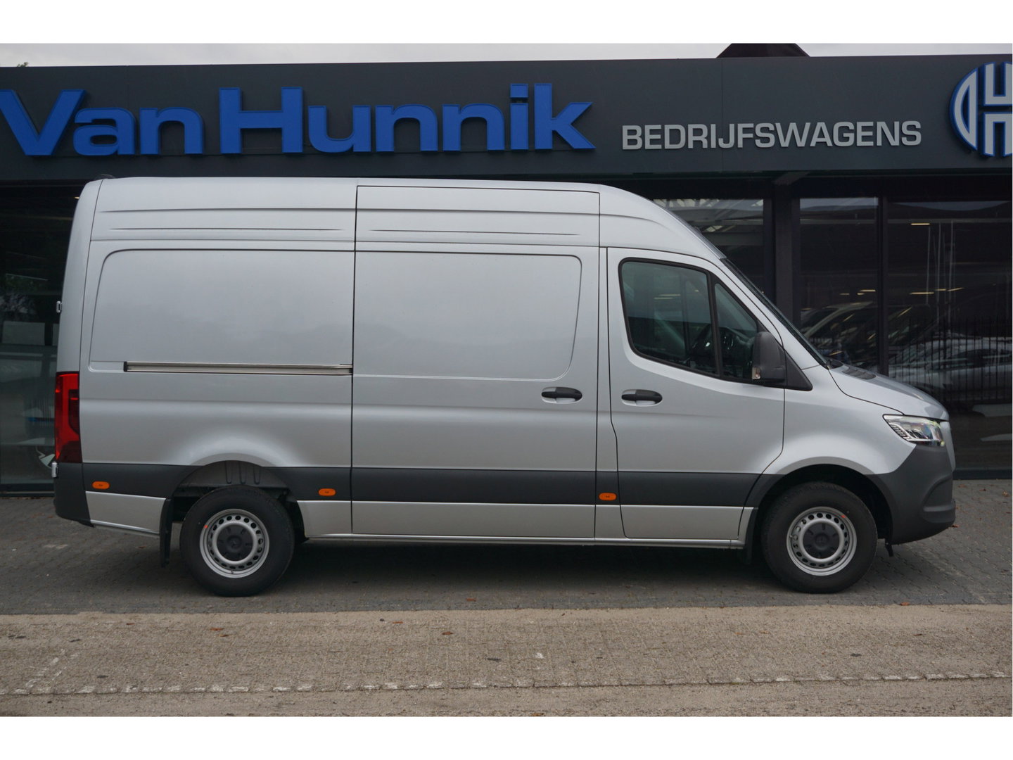 Mercedes-Benz Sprinter 317CDI Pro L2H2 BPM VRIJ!! 10.25" Mbux Cam, Gev. Stoel, 3.5T Trekgewicht, LED!! NR. A