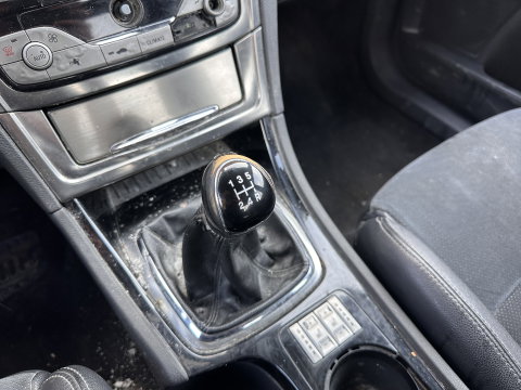 Ford Mondeo 2.0-16V Titanium | Handel / Export |