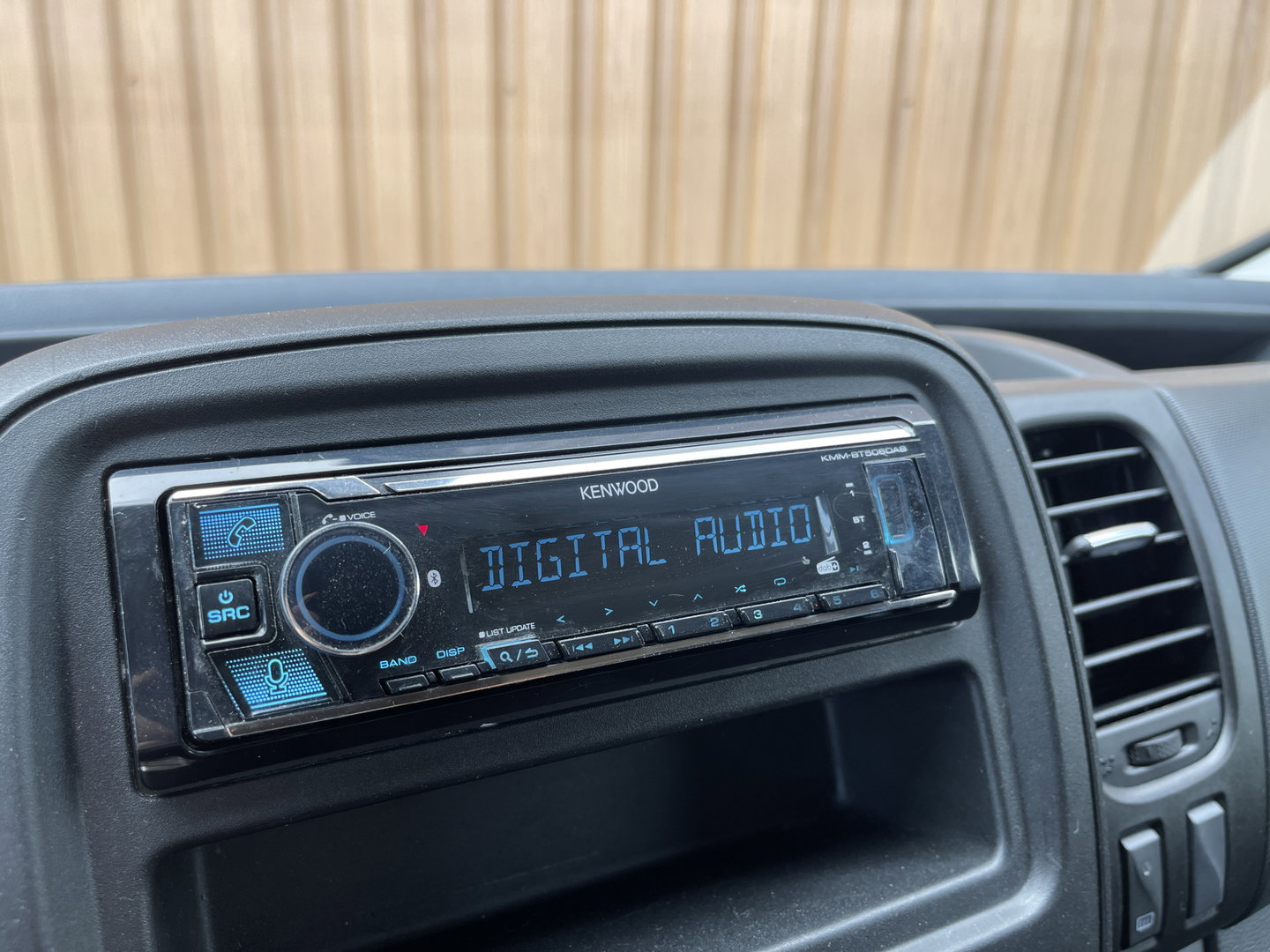 Renault Trafic 2.0 dCi 120 T29 L2H1 Comfort | Led Pure Vision | DAB | Cruise Control | Camera Achter | Automatische Verlichting |