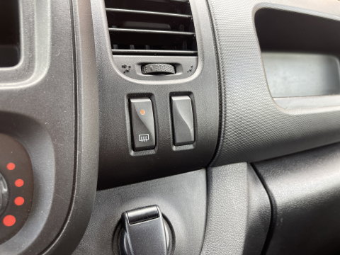 Renault Trafic 2.0 dCi 120 T29 L2H1 Comfort | Led Pure Vision | DAB | Cruise Control | Camera Achter | Automatische Verlichting |