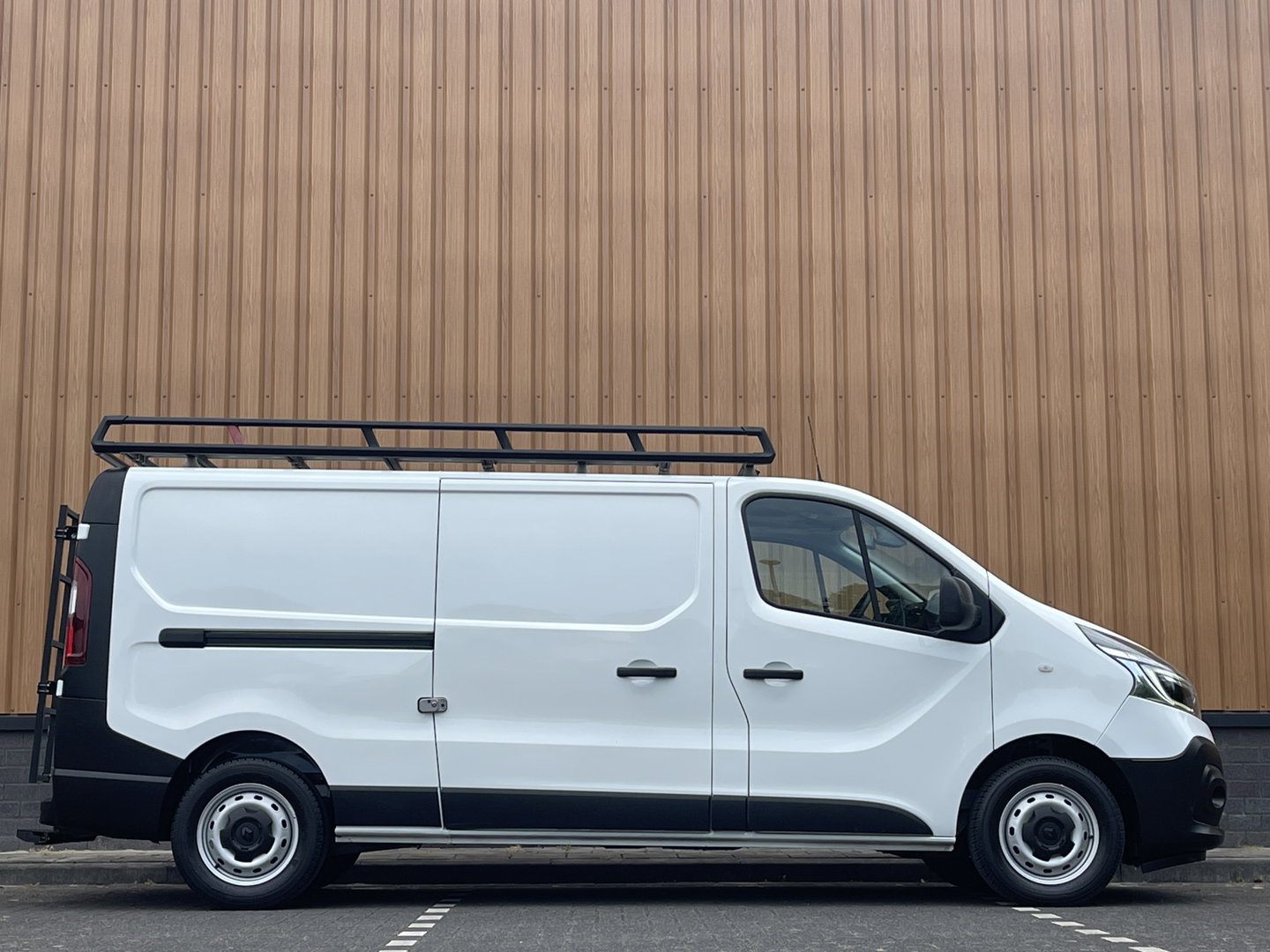 Renault Trafic 2.0 dCi 120 T29 L2H1 Comfort | Led Pure Vision | DAB | Cruise Control | Camera Achter | Automatische Verlichting |