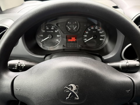 Peugeot Partner 122 1.6 BlueHDi 100 L2 Pro S&S 40648 km nap camera airco cruise