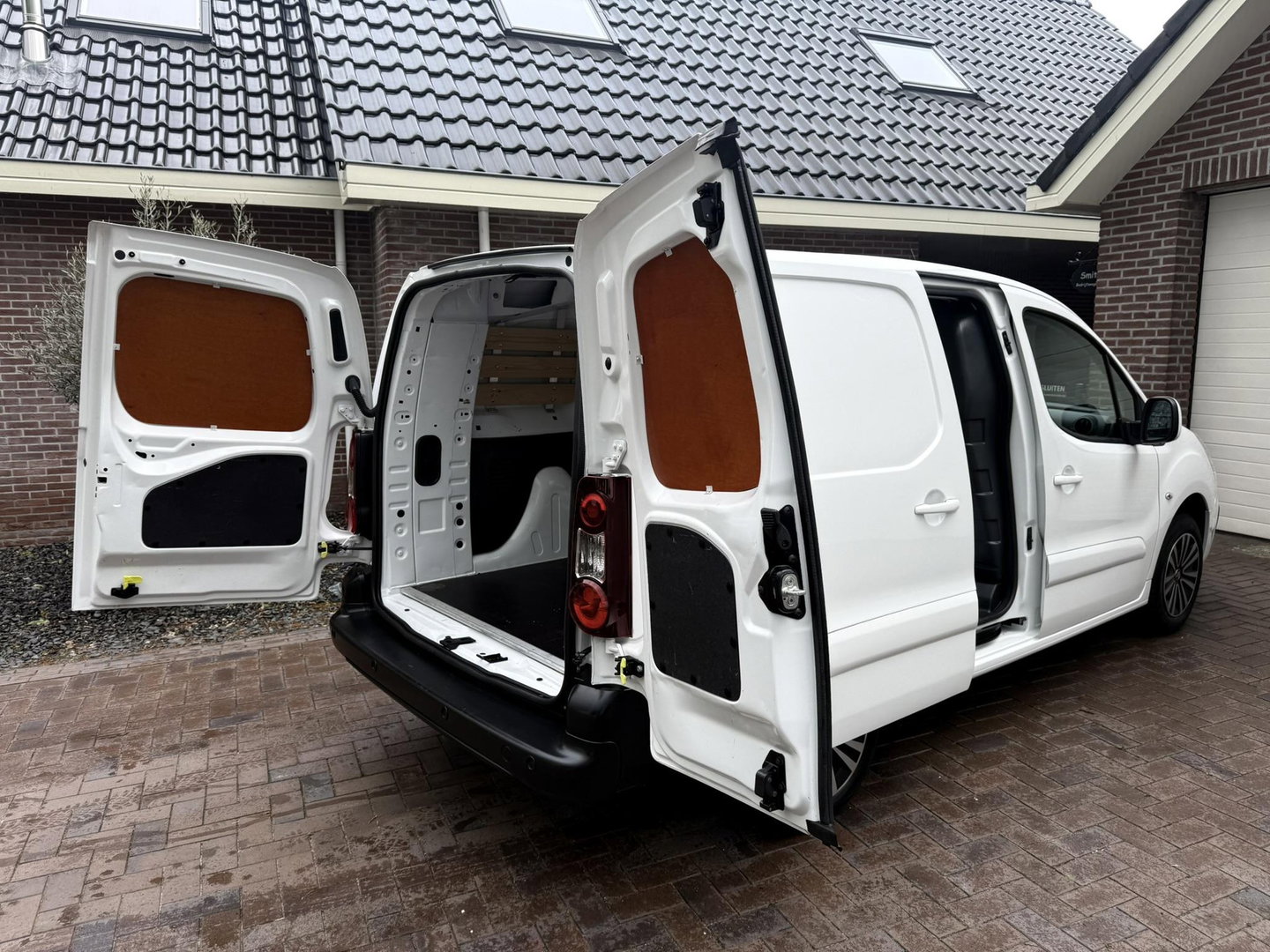 Peugeot Partner 122 1.6 BlueHDi 100 L2 Pro S&S 40648 km nap camera airco cruise