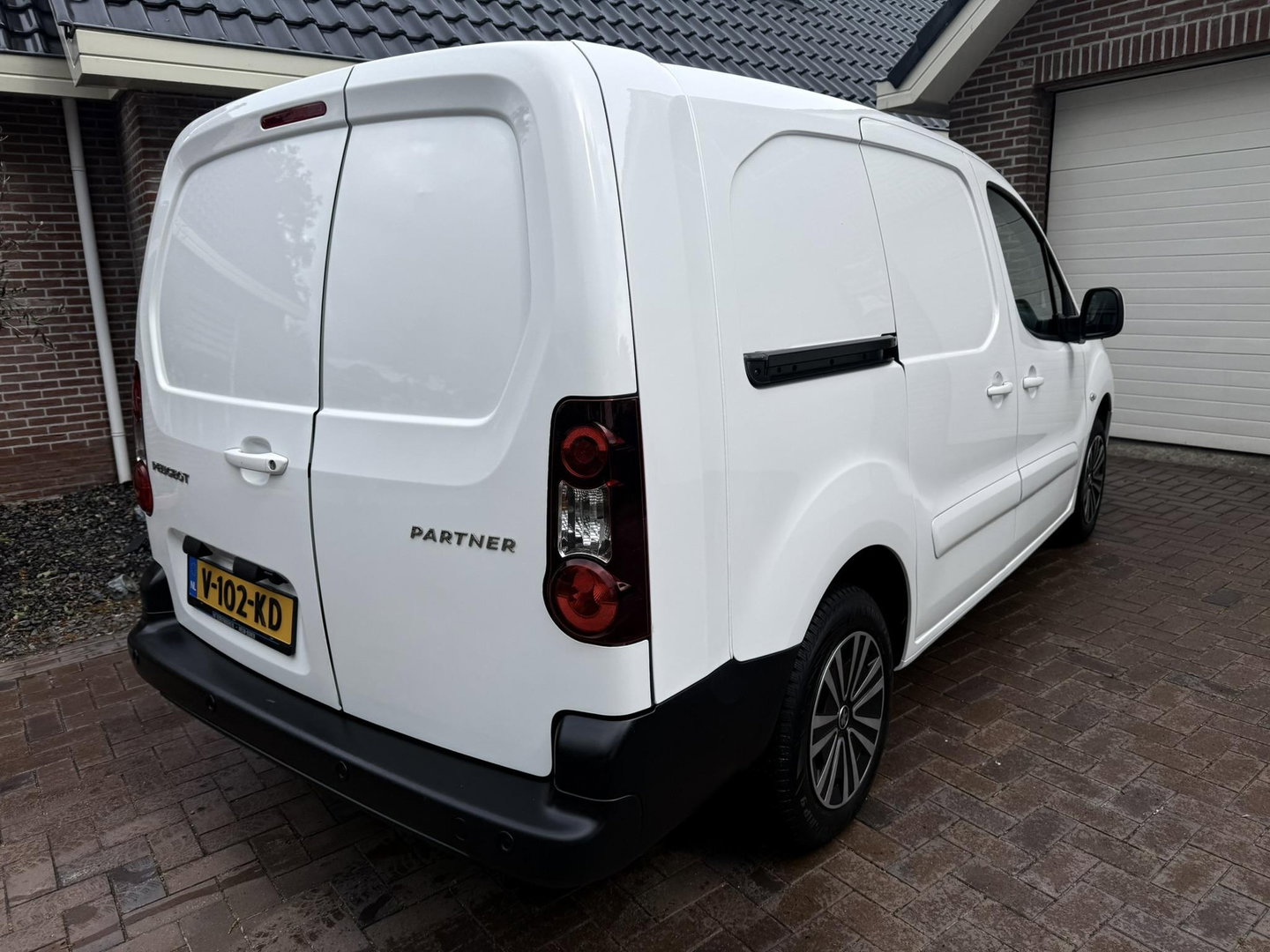 Peugeot Partner 122 1.6 BlueHDi 100 L2 Pro S&S 40648 km nap camera airco cruise