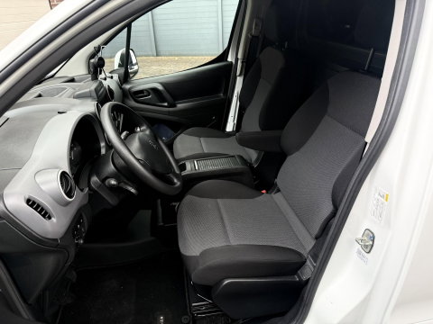 Peugeot Partner 122 1.6 BlueHDi 100 L2 Pro S&S 40648 km nap camera airco cruise