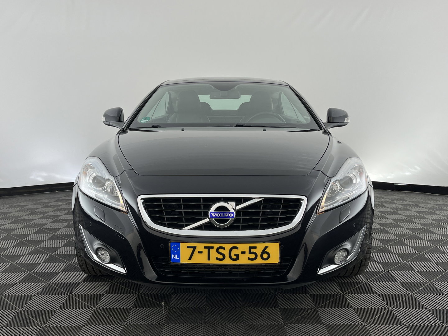 Volvo C70 Convertible 2.0 D3 Summum Plus Line Aut *LEATHER | XENON | MEMORY-PACK | CRUISE | PDC | TOWBAR | AIRSCARF | NAVI-FULLMAP | HEATED-COMFORTSEATS | 18''ALU*