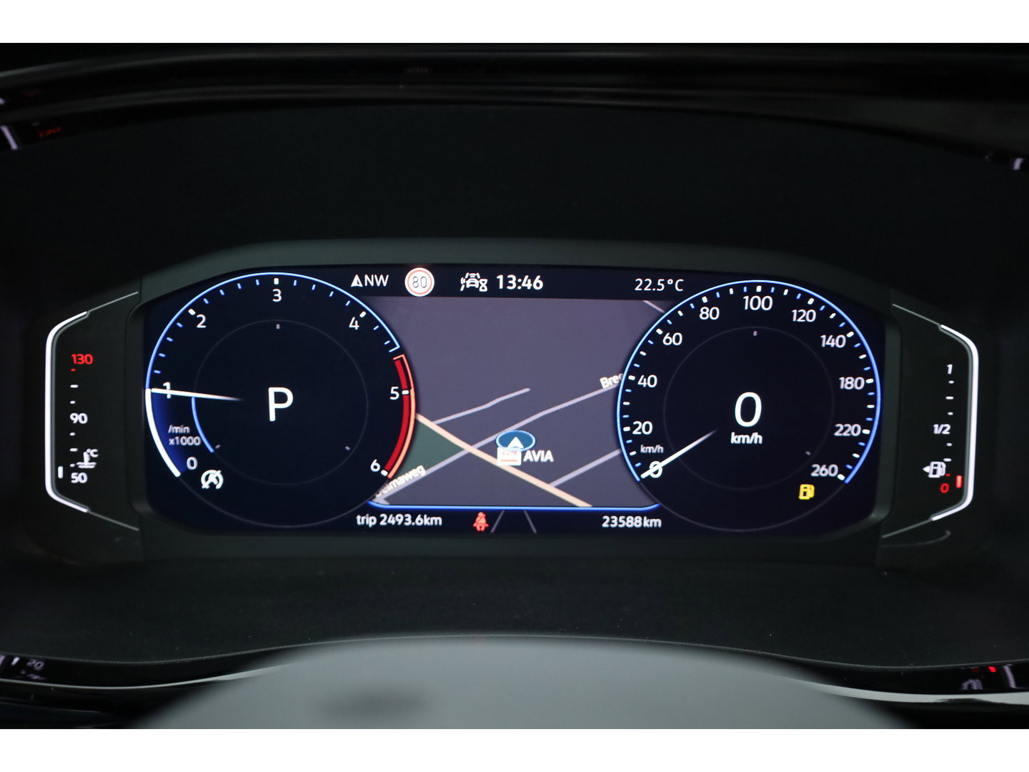 Volkswagen Transporter 2.0 TDI-204pk L2H1 | 4Motion | Automaat | Standkachel | Adapt.Cruise | Camera | Digitaal Cockpit | Navi | Carplay