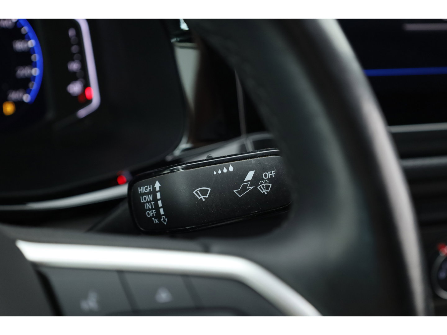 Volkswagen Transporter 2.0 TDI-204pk L2H1 | 4Motion | Automaat | Standkachel | Adapt.Cruise | Camera | Digitaal Cockpit | Navi | Carplay