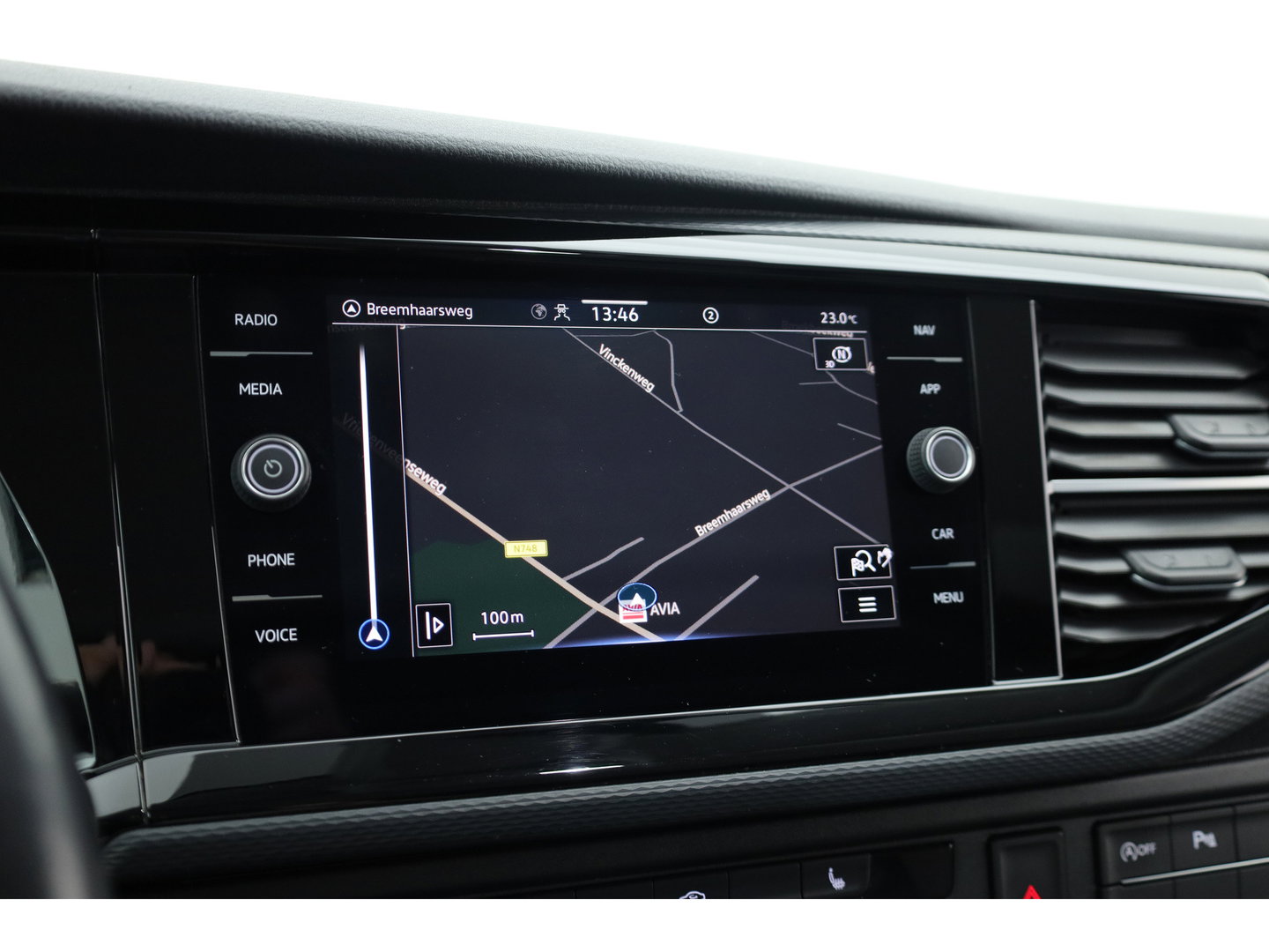 Volkswagen Transporter 2.0 TDI-204pk L2H1 | 4Motion | Automaat | Standkachel | Adapt.Cruise | Camera | Digitaal Cockpit | Navi | Carplay