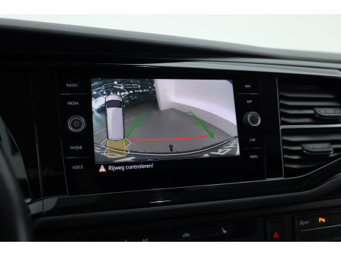 Volkswagen Transporter 2.0 TDI-204pk L2H1 | 4Motion | Automaat | Standkachel | Adapt.Cruise | Camera | Digitaal Cockpit | Navi | Carplay