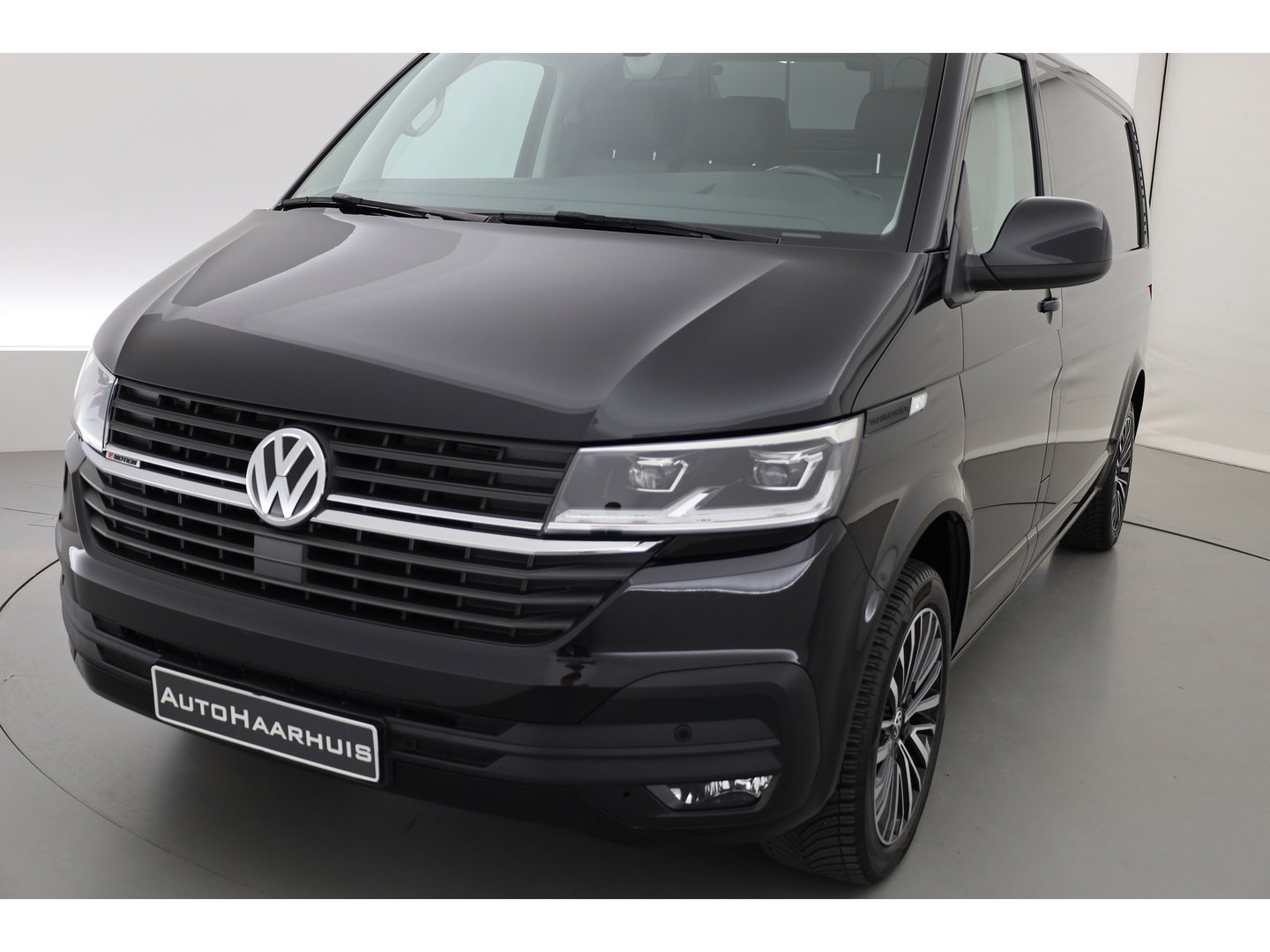 Volkswagen Transporter 2.0 TDI-204pk L2H1 | 4Motion | Automaat | Standkachel | Adapt.Cruise | Camera | Digitaal Cockpit | Navi | Carplay