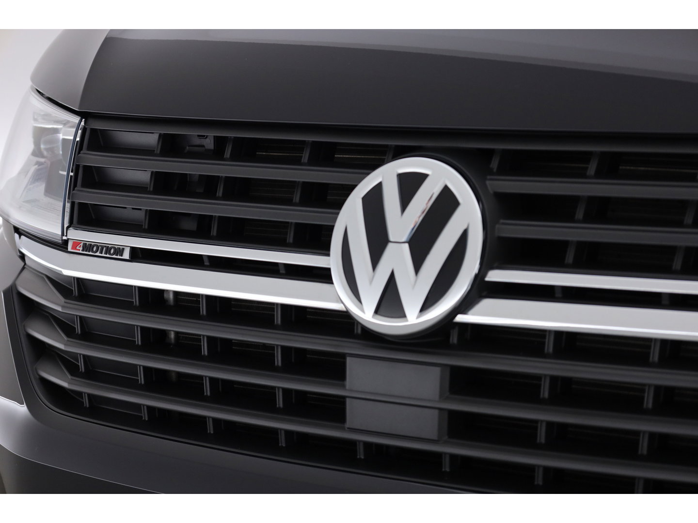 Volkswagen Transporter 2.0 TDI-204pk L2H1 | 4Motion | Automaat | Standkachel | Adapt.Cruise | Camera | Digitaal Cockpit | Navi | Carplay