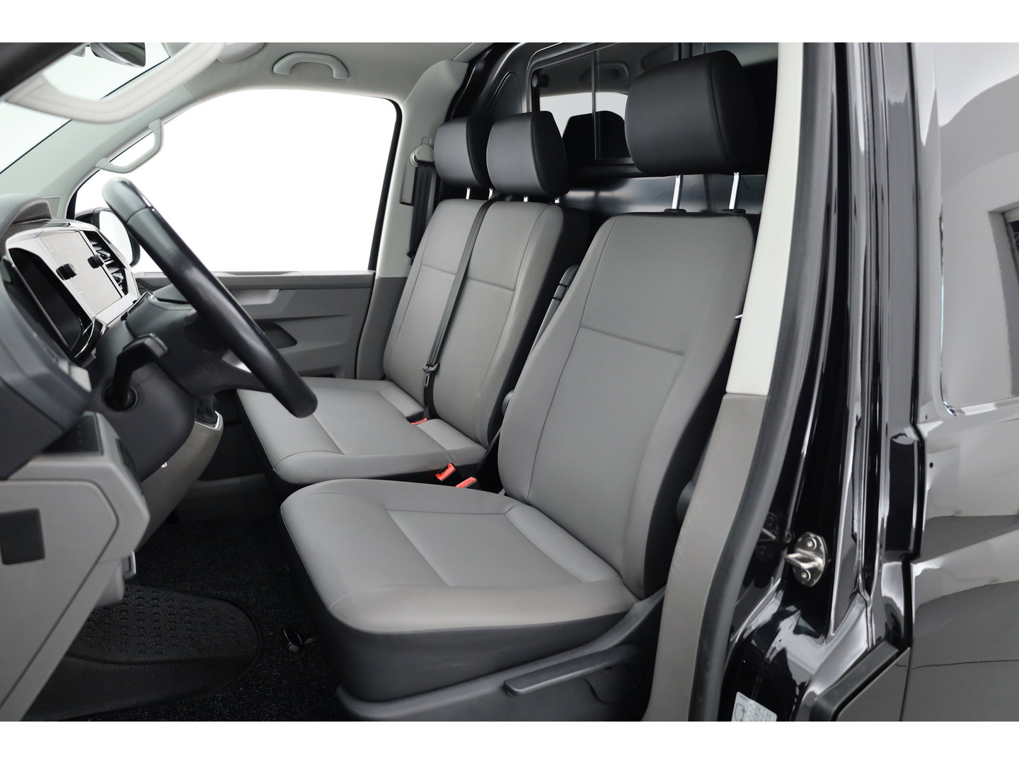 Volkswagen Transporter 2.0 TDI-204pk L2H1 | 4Motion | Automaat | Standkachel | Adapt.Cruise | Camera | Digitaal Cockpit | Navi | Carplay